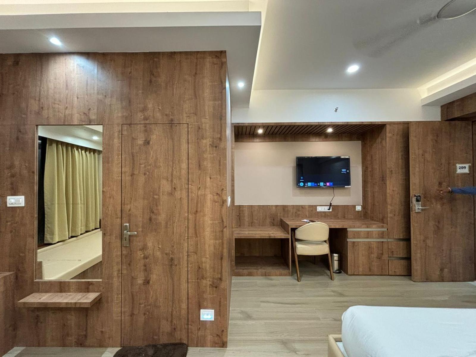 The Pearl Club Resort Shānti Niketan Eksteriør bilde