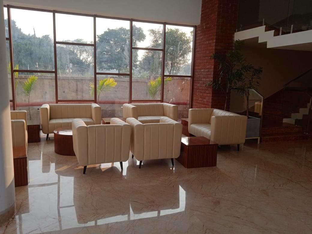 The Pearl Club Resort Shānti Niketan Eksteriør bilde